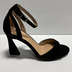 Chinese Laundry Women’s Robby, Black Ankle Strap Sandals, Size 6 M